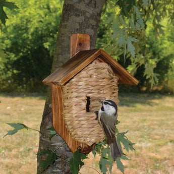 Post Mounted Grass Roosting Pocket with Roof